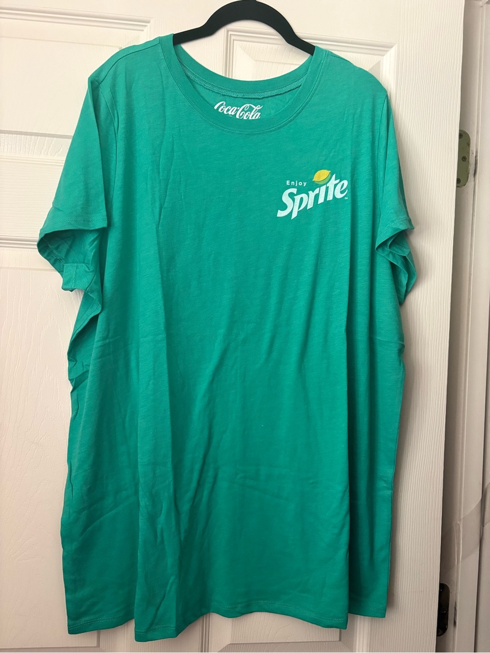 Torrid Sz 3 (3X) green and yellow Sprite T-Shirt NWT